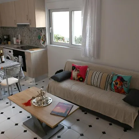 Evelyn's Cozy Apartment Rhodes City