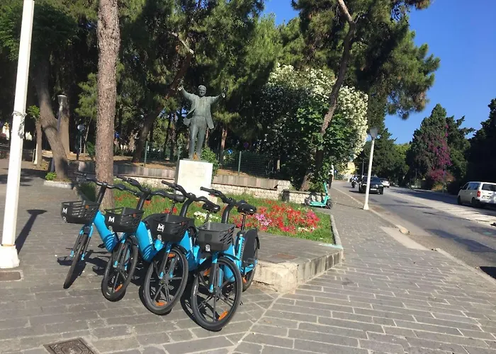 Evelyn's Cozy * Rhodes City