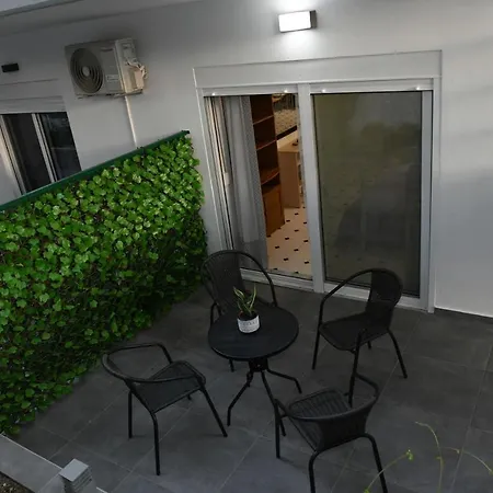 Evelyn's Cozy Rhodes City